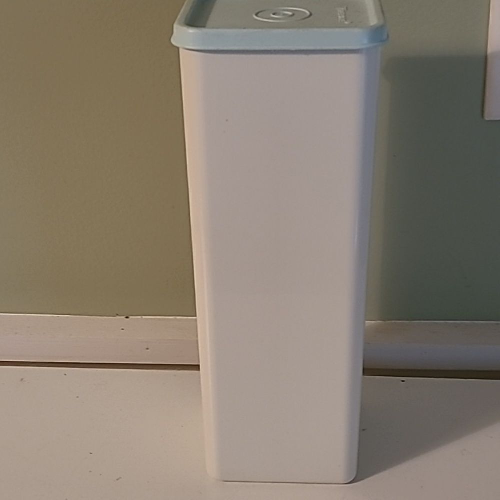 Tupperware Velveeta Keeper - Picture 8 of 12